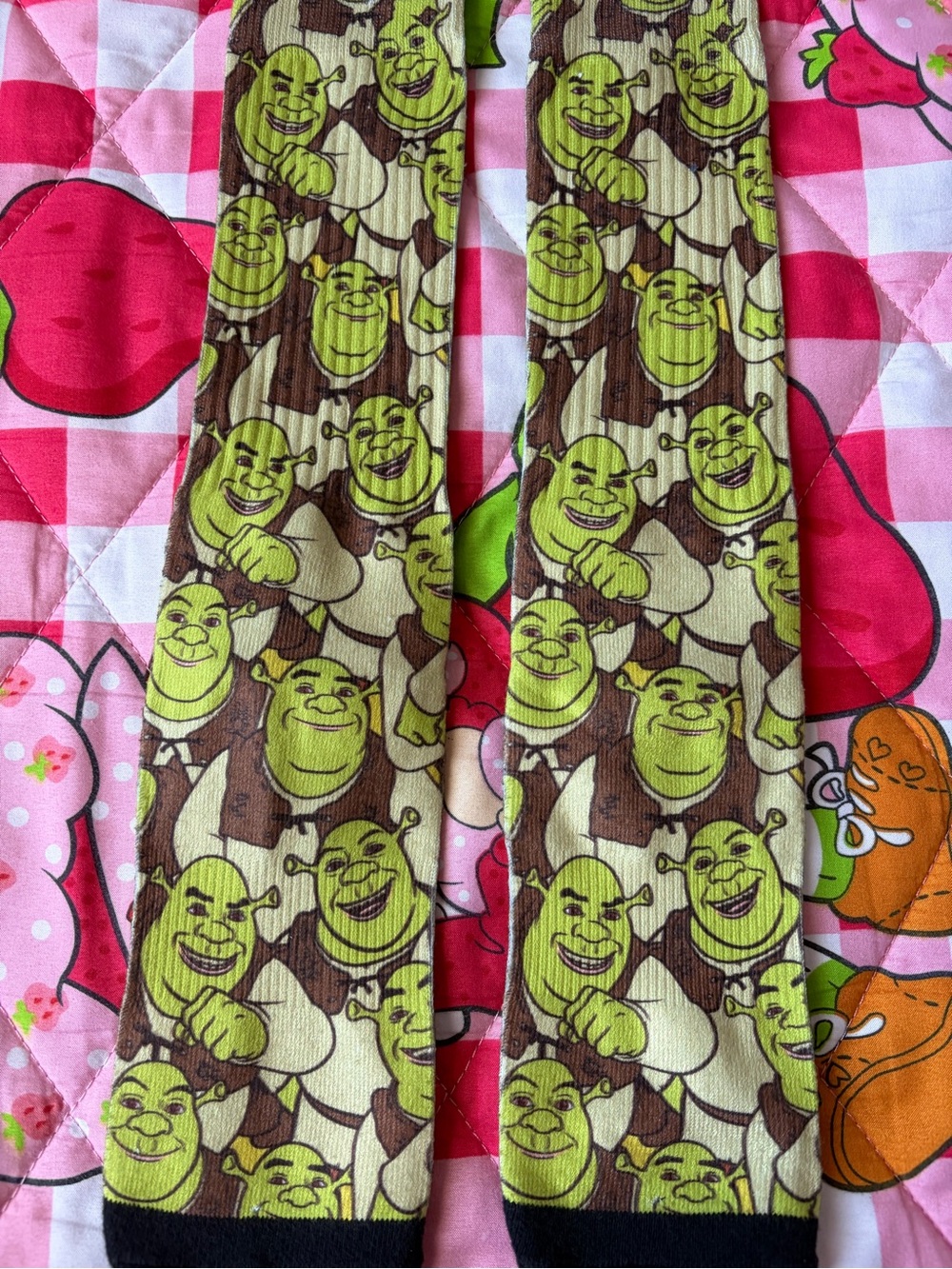 Shreck Socks - Picture 2 of 6